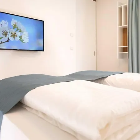 Nino-boardinghouse 18 Apartment *